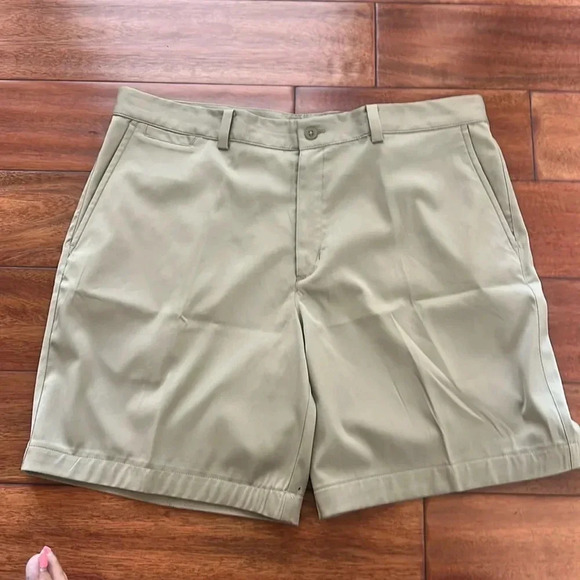Other - Nike Dri-fit Nike khaki shorts W 36